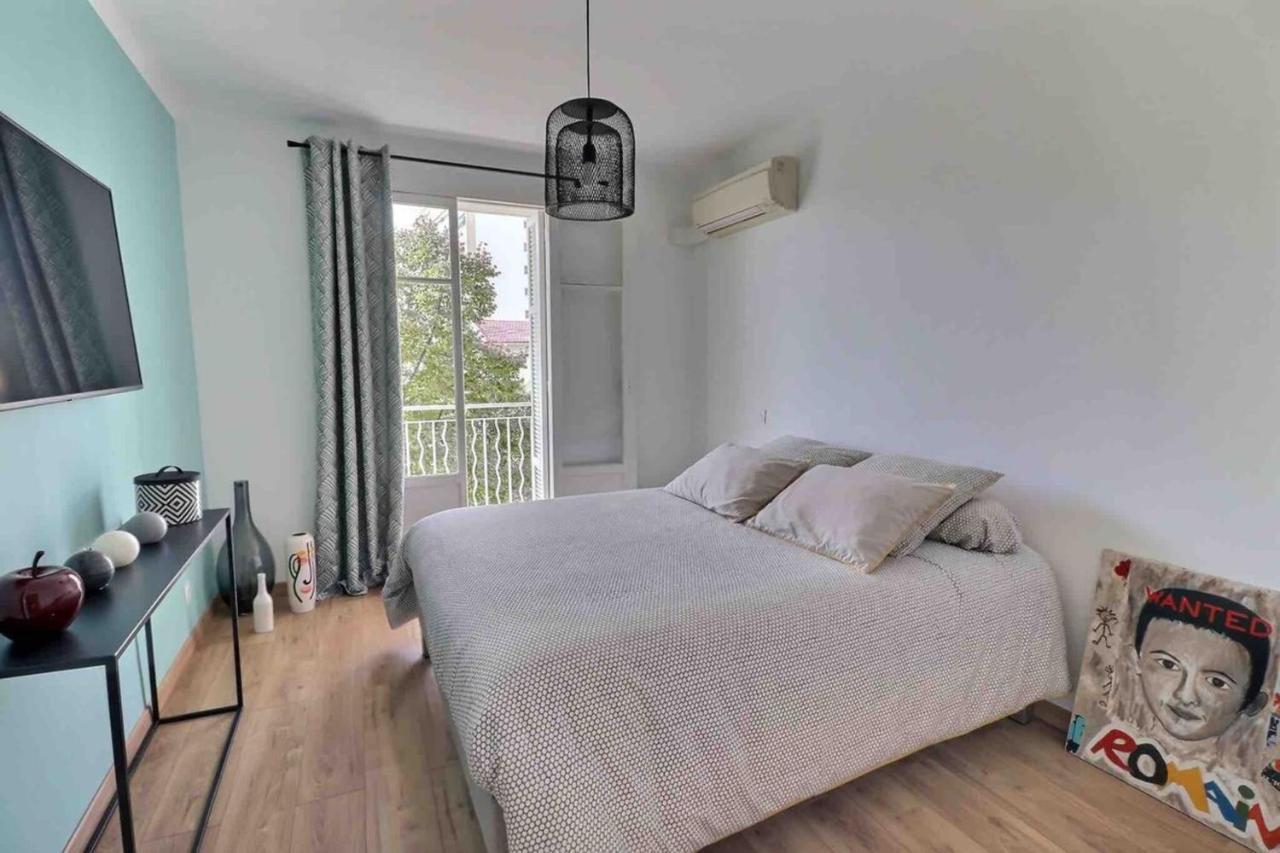 Charmant T2 Avec Balcon - Parking, Ac, Wifi อฌักซิโอ้ ภายนอก รูปภาพ